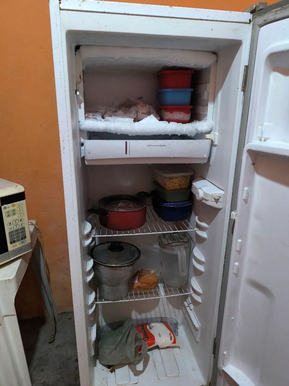 Geladeira funcionando. Só enferrujada  - Foto 2