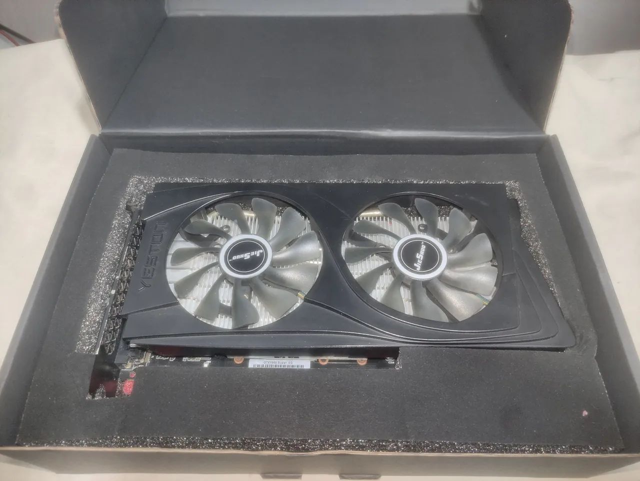 GTX 1660 SUPER  - Foto 2