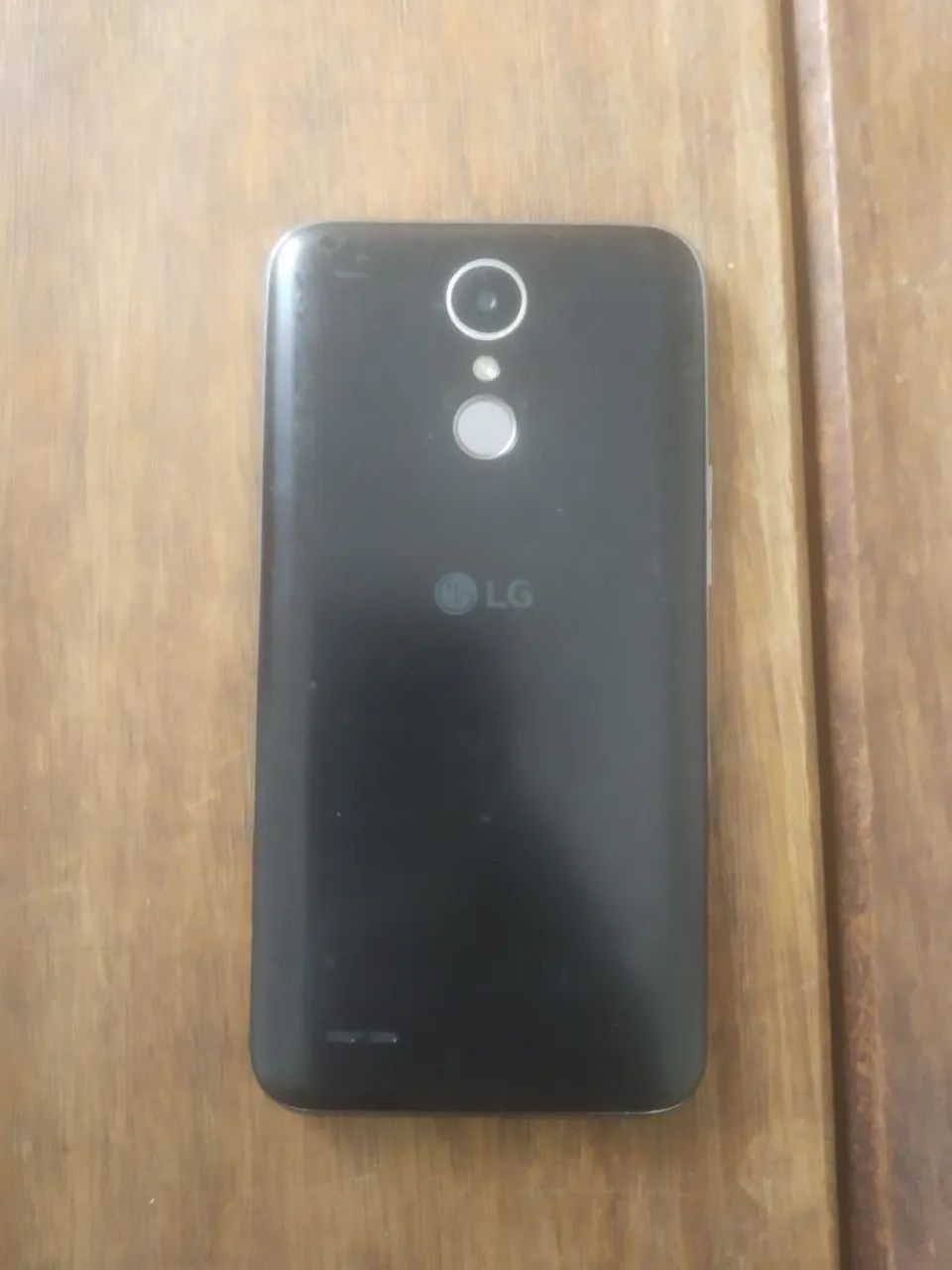 Celular LG k10 32 gigas funciona perfeitamente sem detalhes. - Foto 2