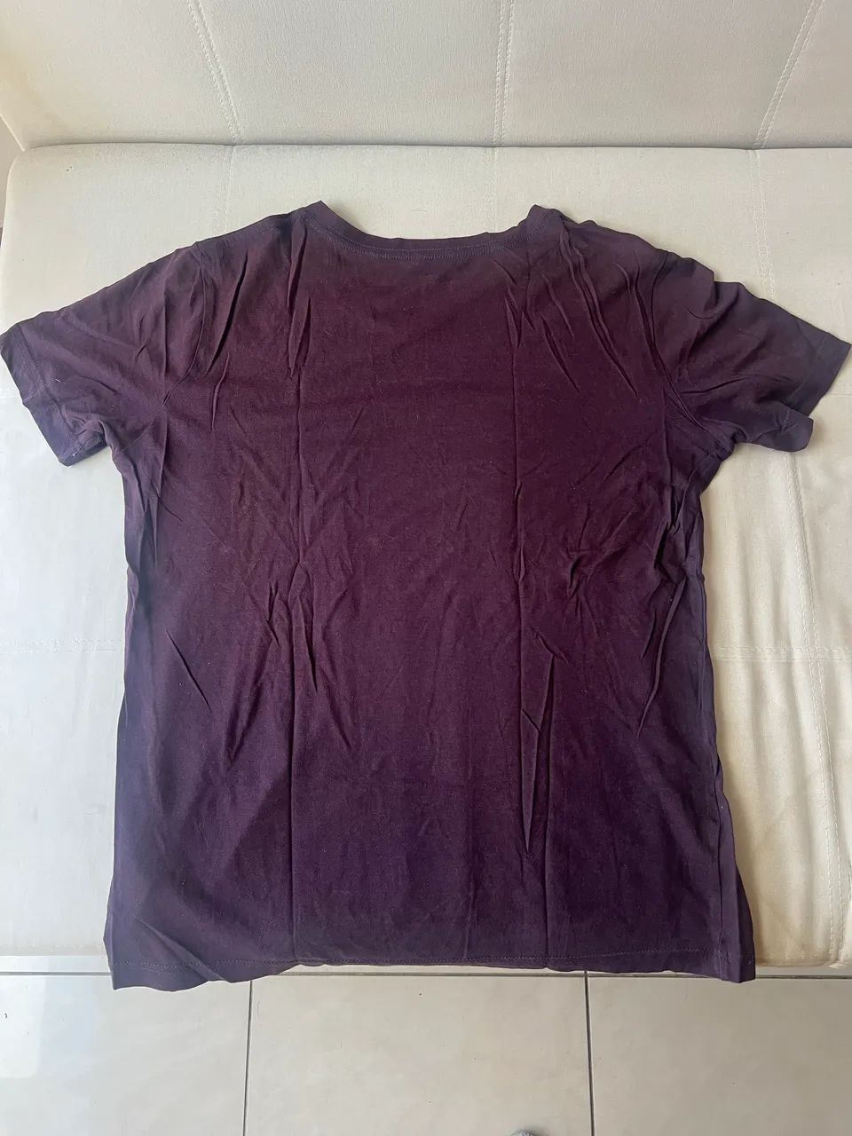 Camisa cor tinto H&M tamanho S algumas manchas  - Foto 3