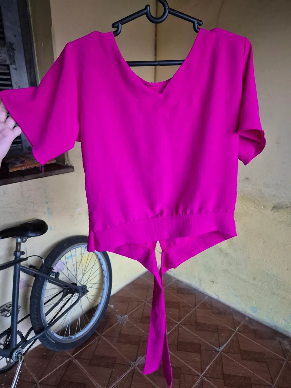 Blusa com amarração atrás, Tamanho M