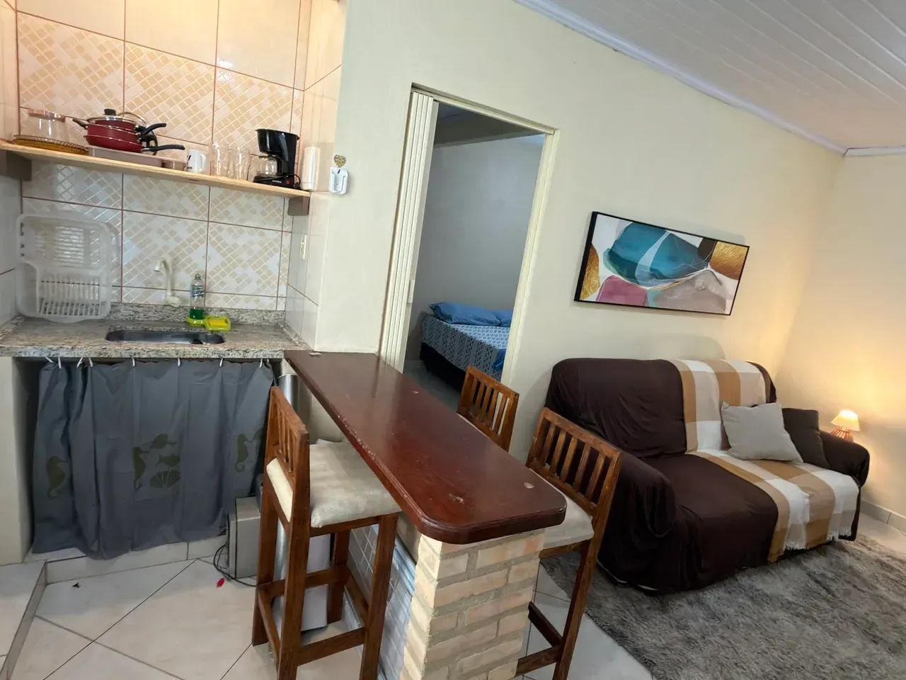 Flat mobiliado em SJB c/ Ar  R$ 1.700 Água e Luz Inclusas - Foto 2