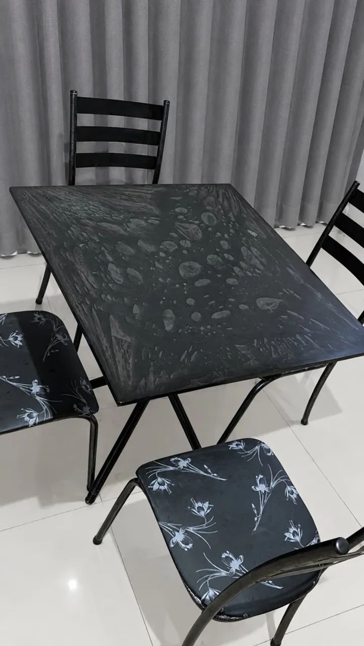 Mesa de Mármore com 4 cadeiras  - Foto 2