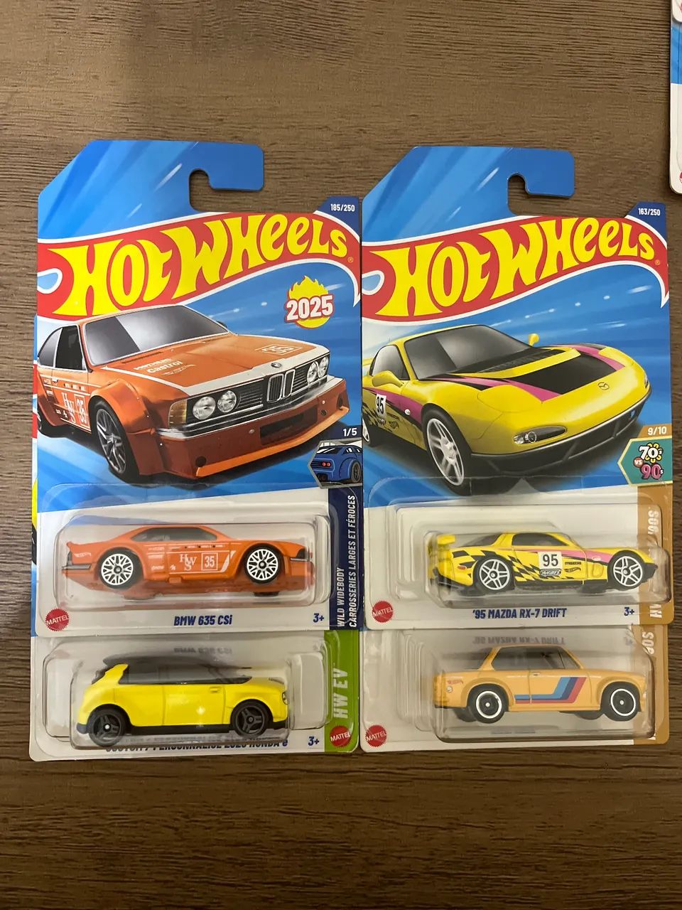 KIT COM 4 MINIATURAS HOTWHEELS - Mazda, BMW e Honda 