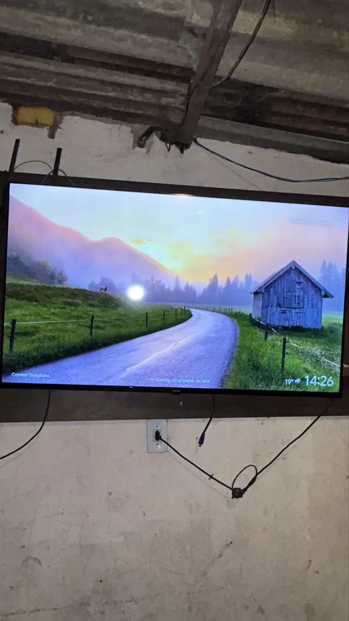 Vende-se Tv smart 50 polegadas 4k - Foto 2