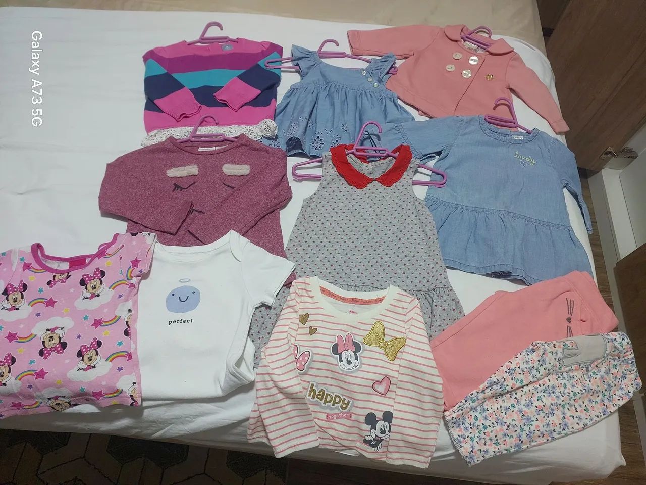 Lot of 4 Items: Bodysuits, Sets, and Rompers for Girls Aged 6–9–12 Months – Carters, Gap, Zara, Milon, etc.