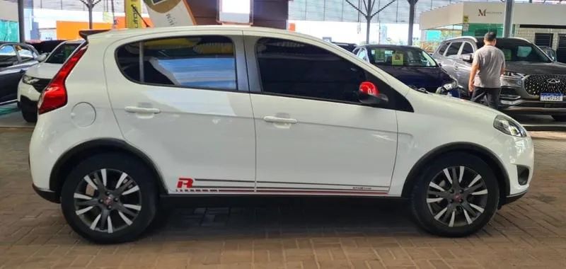 Fiat Palio Sporting 1.6 Flex 16V 5P 2017 - Foto 2