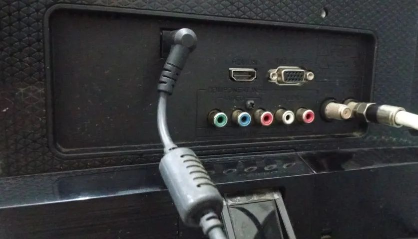 Tv Monitor de 24 Polegadas LG bem conservada sem detalhes  - Foto 5