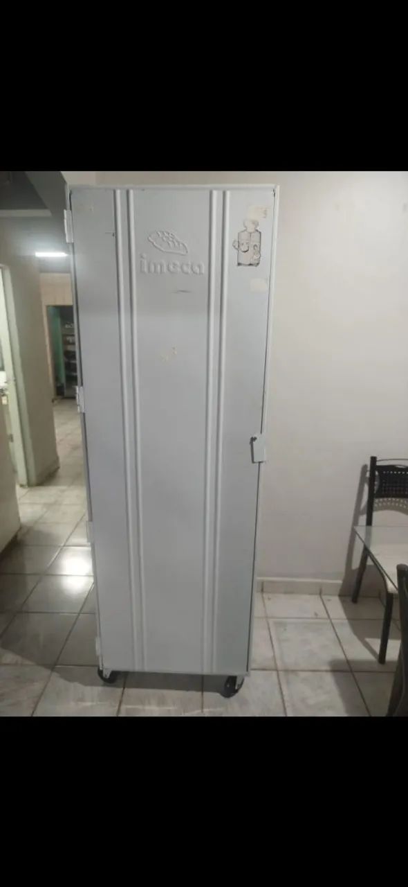 Armário de pão 