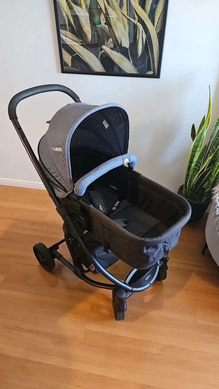 Carrinho de bebê Kiddo Prima com Bebe Conforto preto e cinza