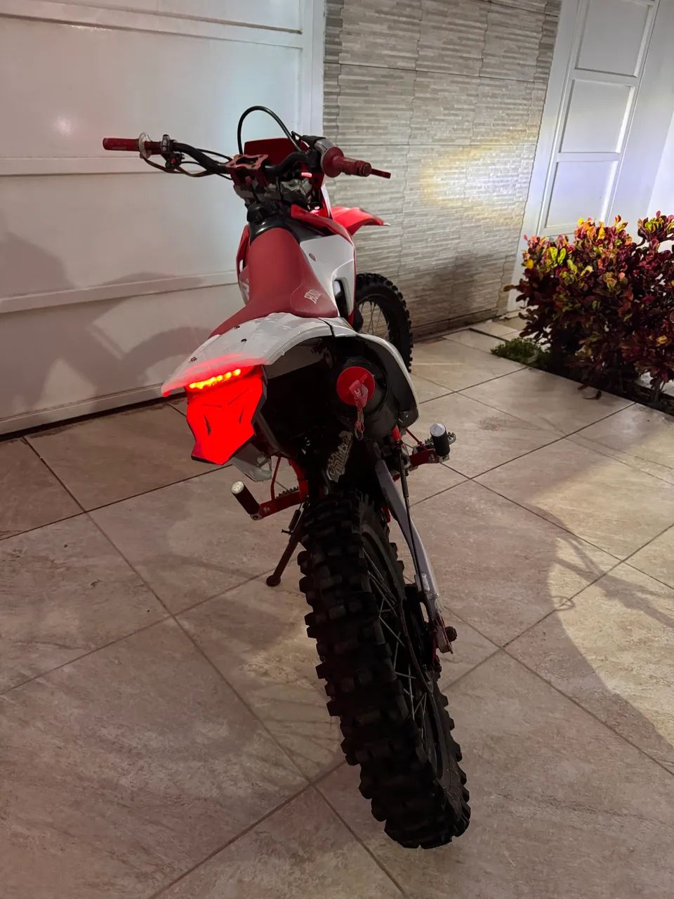 CRF 230 F 2011 muito nova  - Foto 4