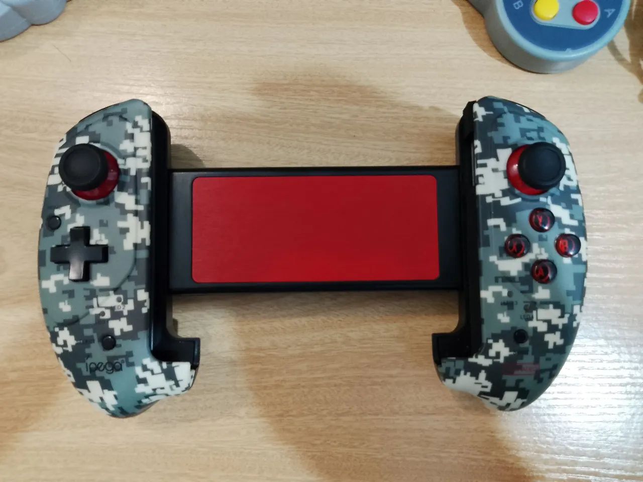 Controle bluetooth iPega upgraded limited edition  - Foto 2