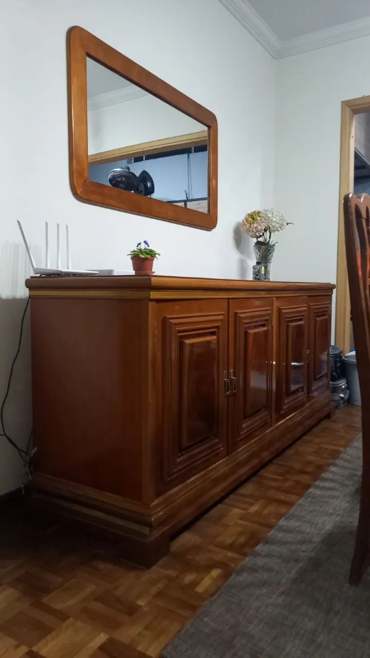 Mesa de Jantar com 8 cadeiras, balcão e espelho - Foto 2