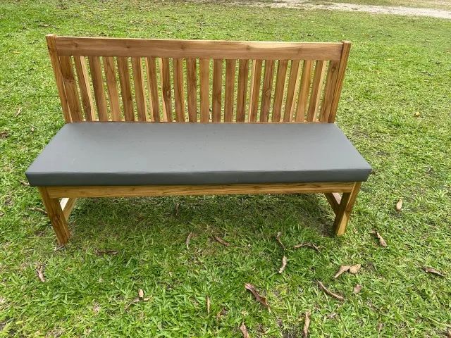 BANCO DE MADEIRA TECA ACOLCHOADO