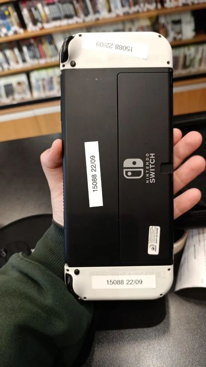 NINTENDO SWITCH OLED - TROCO POR SWITCH 2 - Foto 4