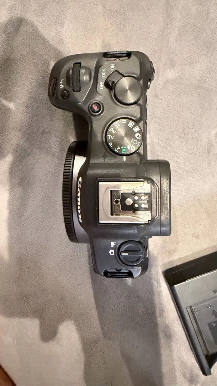 Canon R8 - Foto 2