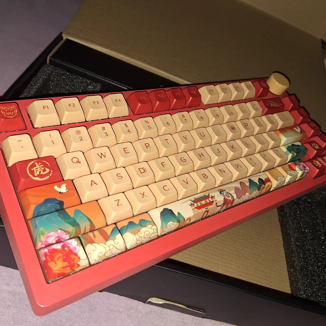 TECLADO MECÂNICO AKKO YEAR OF TIGER  EDIÇÃO LIMITADA - Foto 2