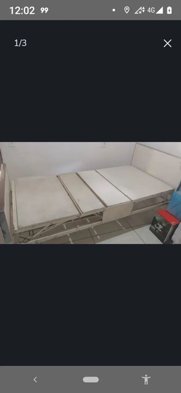 uma cama hospitalar  - Foto 2
