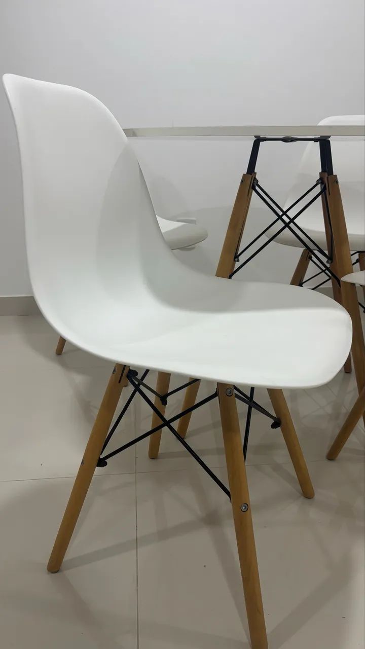 Mesa de Jantar Eiffel 90 cm + 4 Cadeiras ? R$ 600 - Foto 2