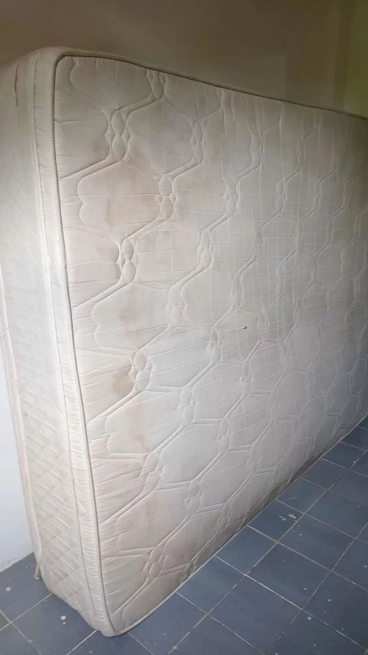 VENDO COLCÃO QUEEN USADO - Foto 4