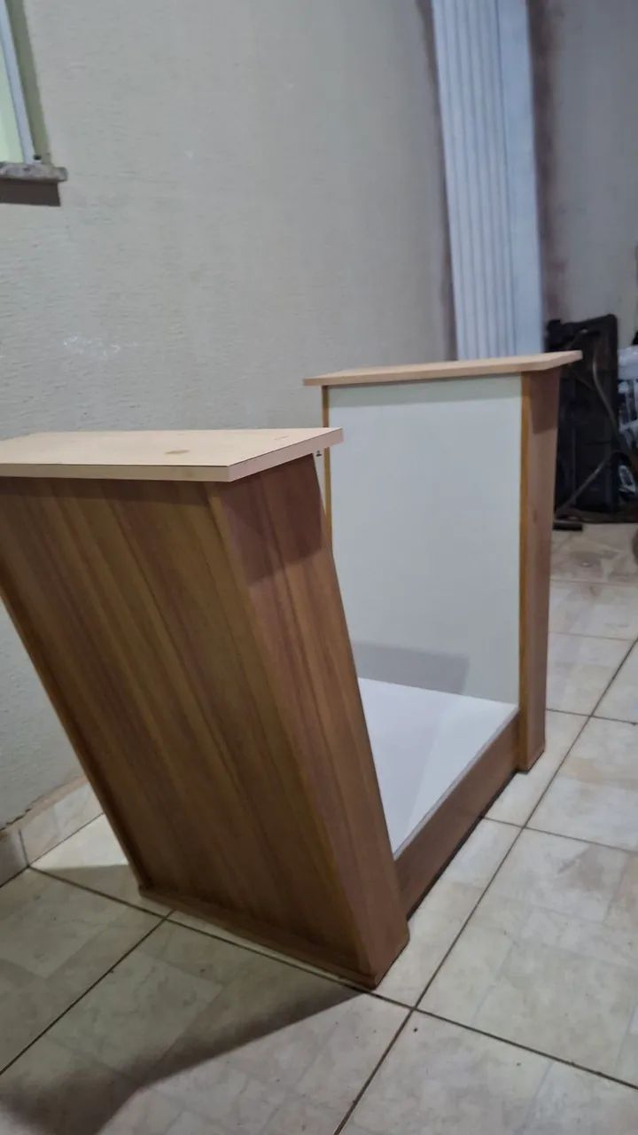 VENDO PÉ/SUPORTE DE MESA DE MDF EM EXCELENTE ESTADO  - Foto 4