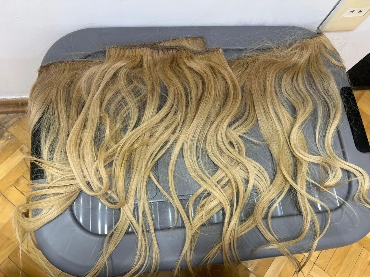 MEGA HAIR