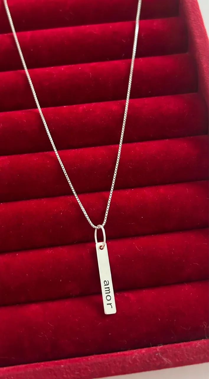Colar Placa Amor 