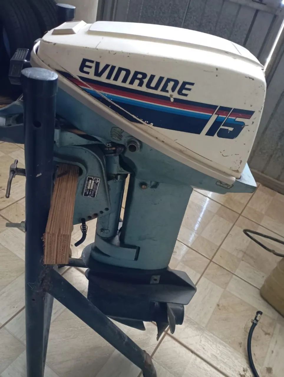 Motor de Popa Evinrud 15 HP  - Foto 2