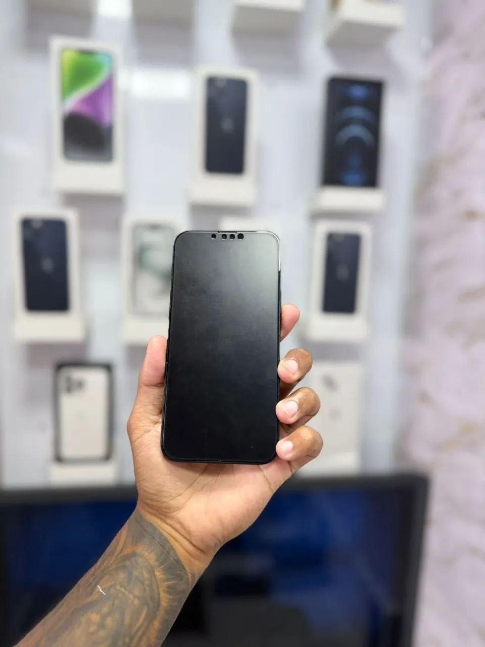 IPHONE 14 PLUS 256GB PRETO<br>R$ 2.899,00 TOP - Foto 4