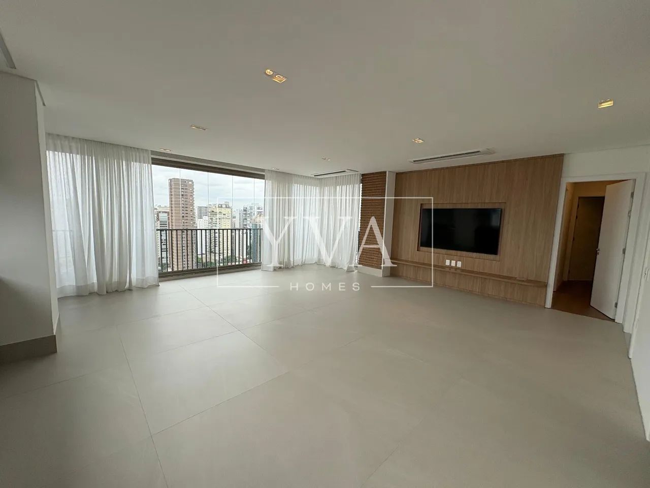Apartamento de 135m² no Itaim 2 suítes, 2 vagas - Foto 2