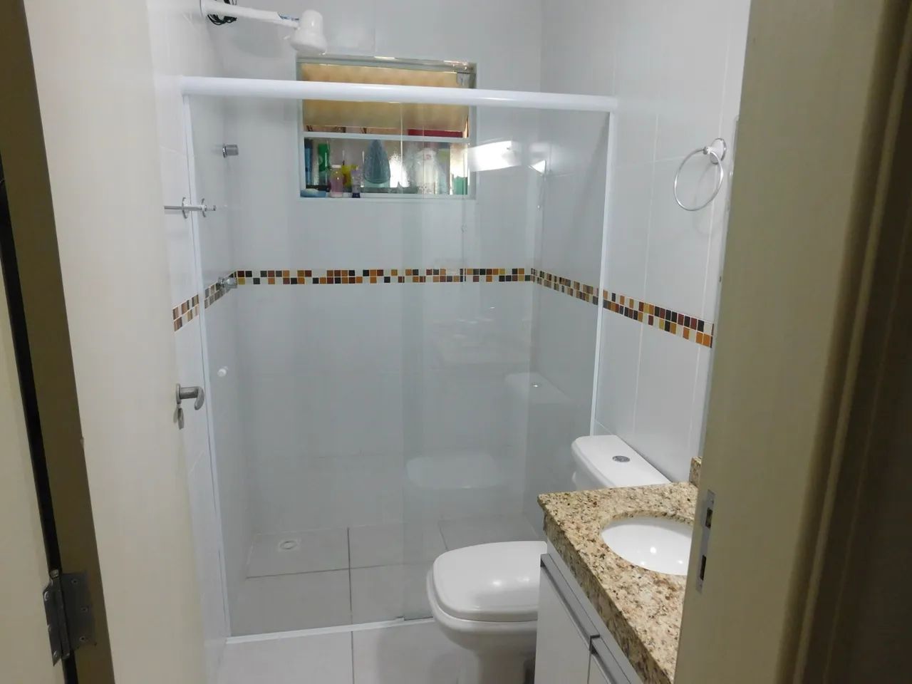 Ap 2/4 com varanda gourmet mobiliado - Foto 4