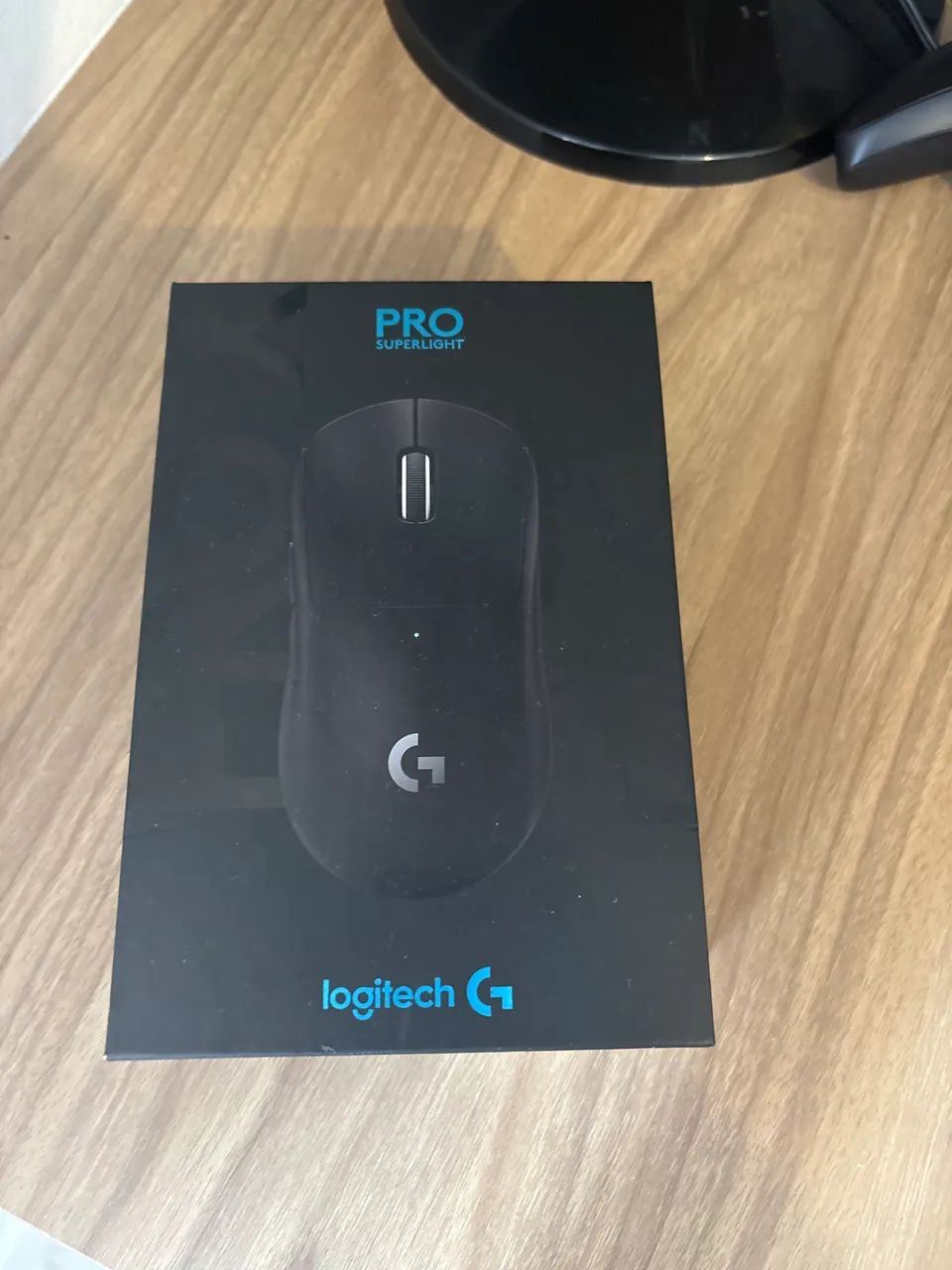Mouse Logitech G Pro Superlight sem fio - Foto 4
