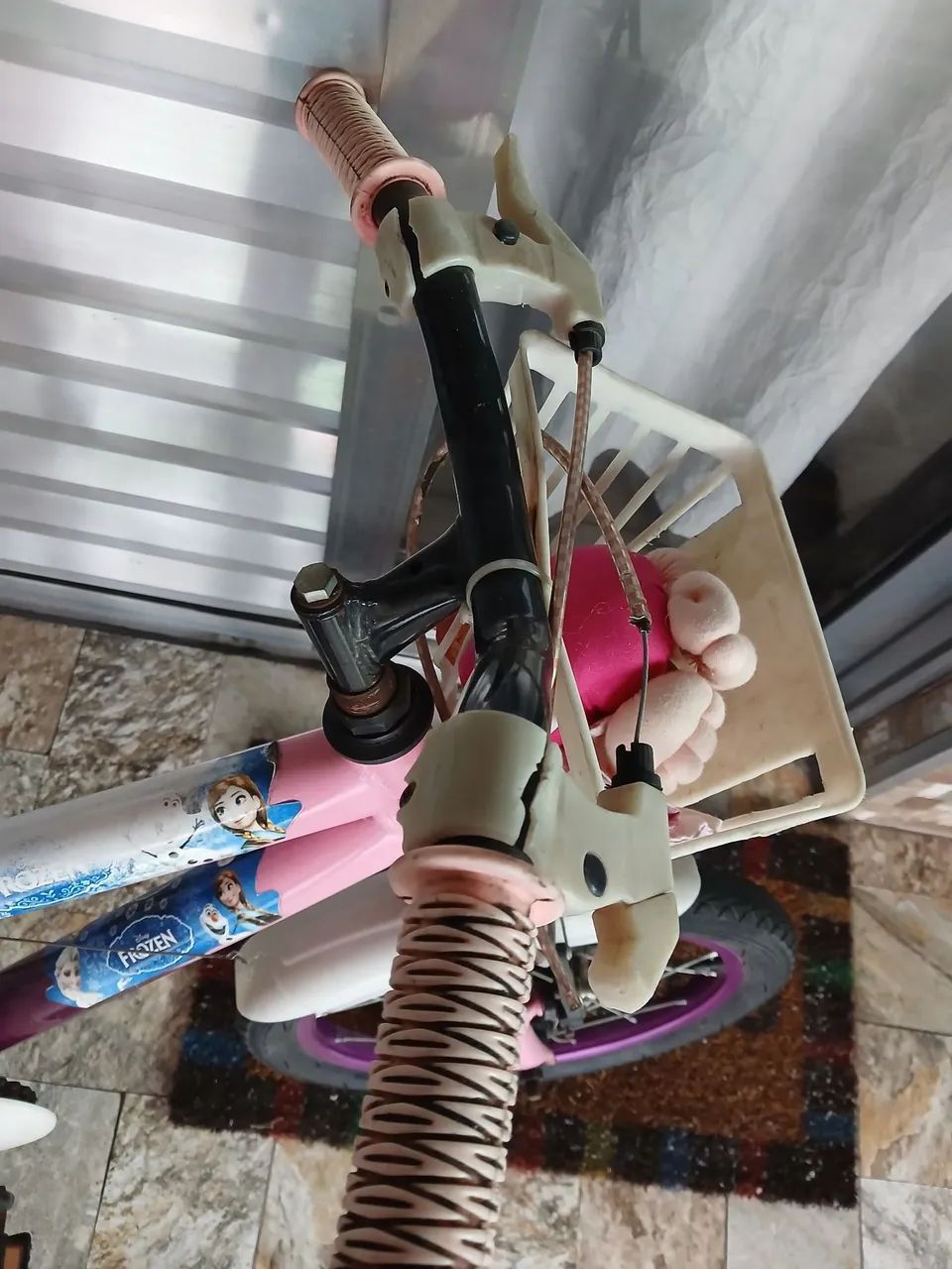 Bicicleta  infantil frosen - Foto 5