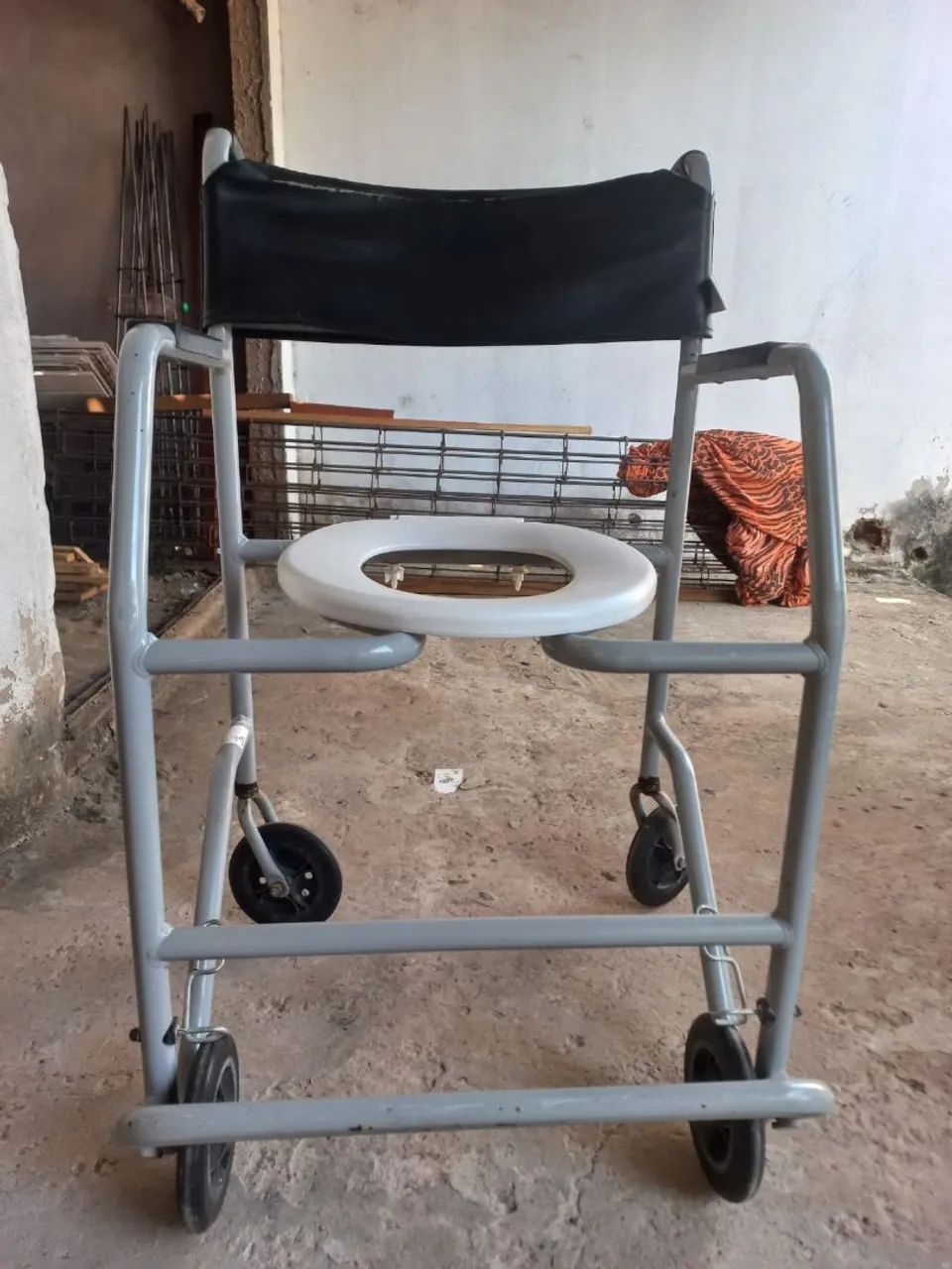 KIT CADEIRA DE RODAS + CADEIRA HIGIÊNICA - Foto 5