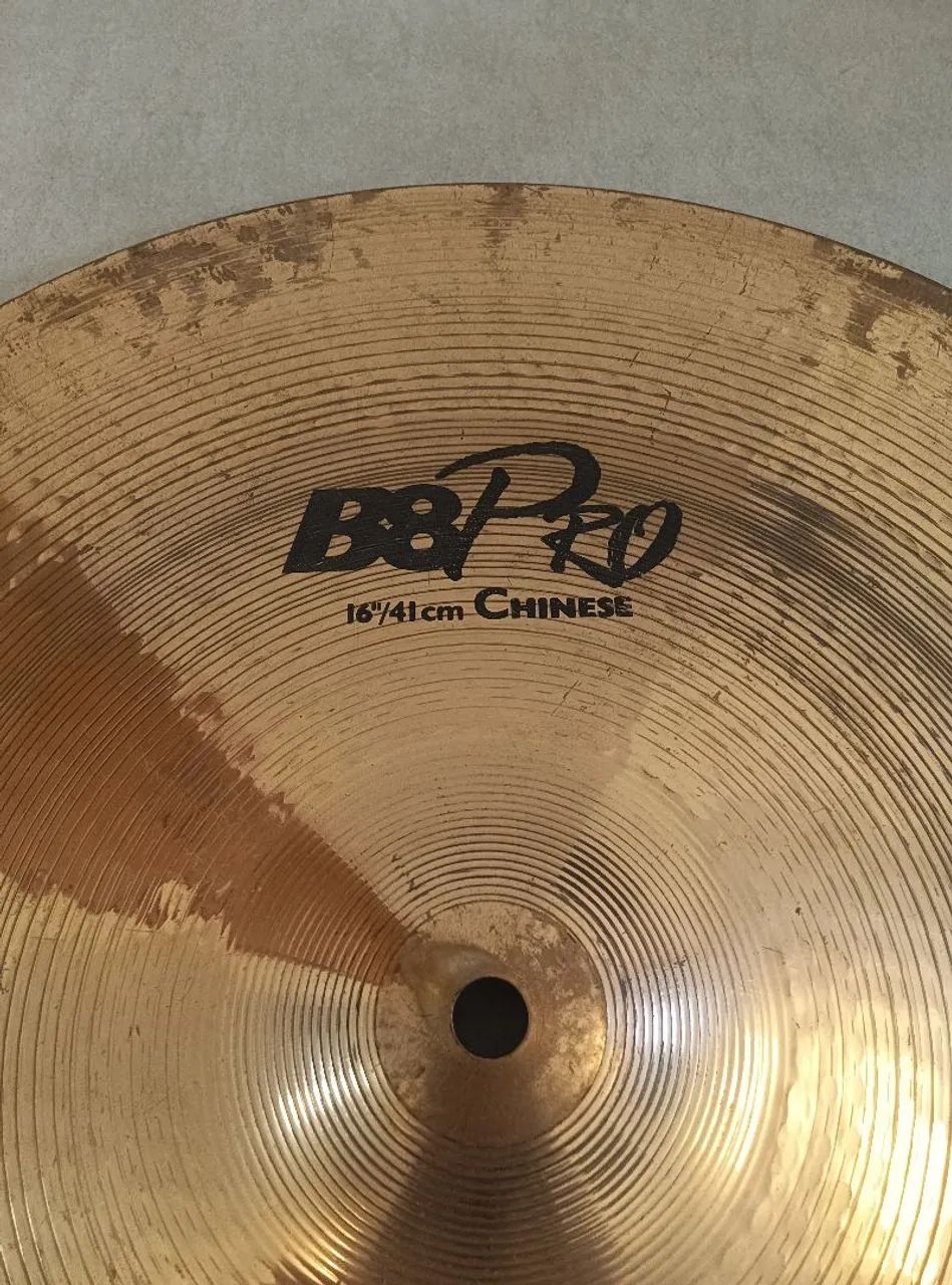 ## Prato de bateria Sabian B8 China 16 polegadas, excelentes condições, difícil aparecer! - Foto 2