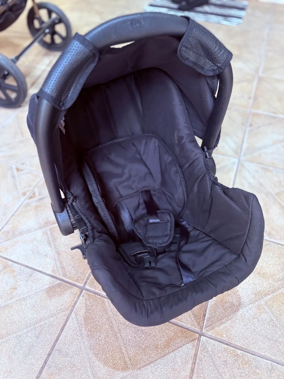 Carrinho + bebê conforto  - Foto 4