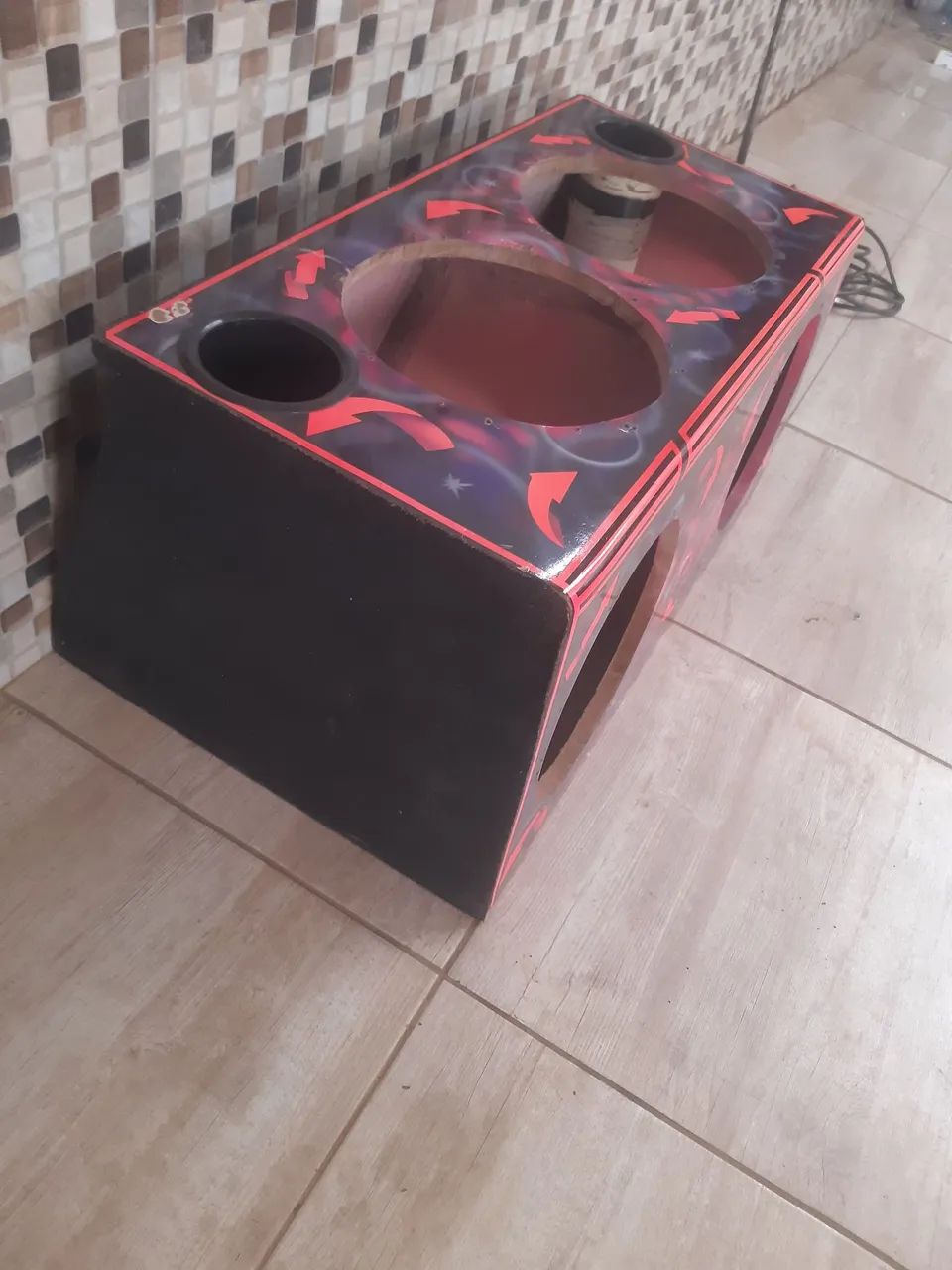 Vendo caixa nova pra 4 grave <br>Caixa bem nitrada e travada - Foto 3