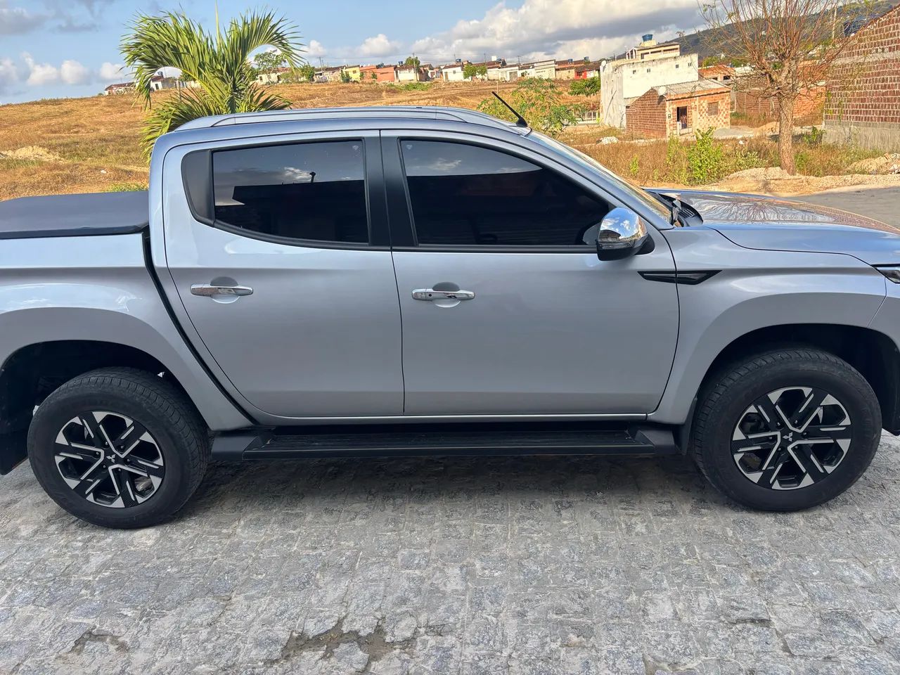 Mitsubishi L200 2024
