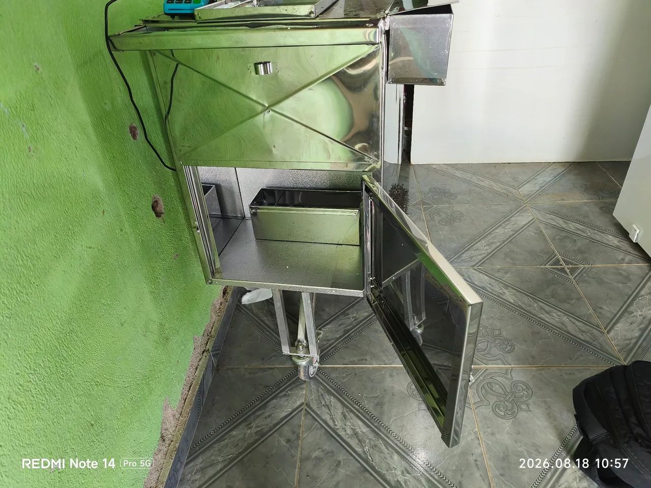 Carrinho multiuso Inox novo - Foto 3