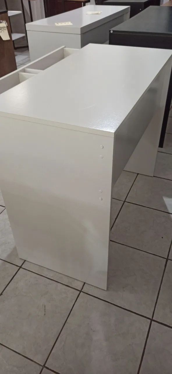 Mesa com 2 gavetas na cor Branca  - Foto 4