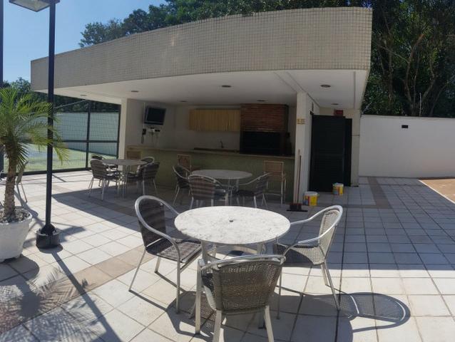 Villa Lobos 2 suítes 100% mobiliado mega suíte master (andar alto linda vista para o rio) - Foto 20