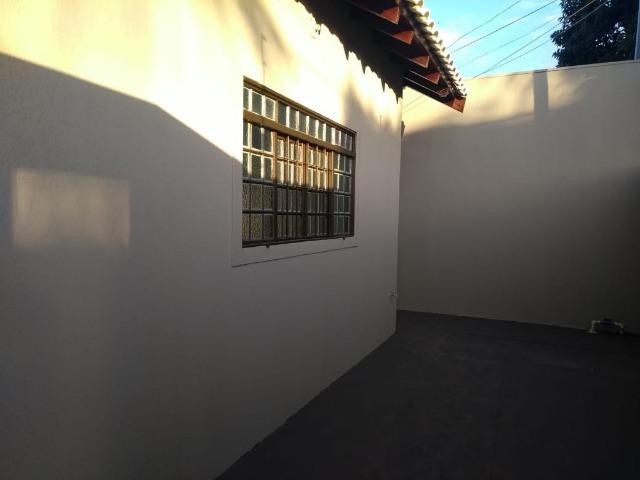 Próxima Av. Duque de Caxias Linda Casa com quintal amplo - Foto 6