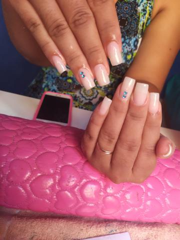 Curso de Alongamento De unhas - Foto 2