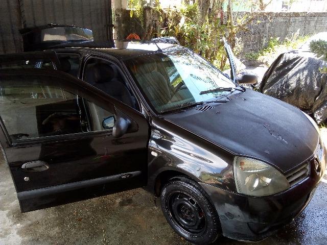 Vende Clio sedan Authentique