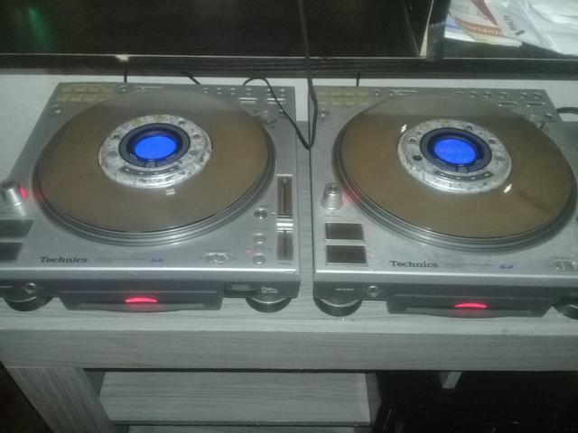 Vende-se o par um esta tocando outro so falta essa placa