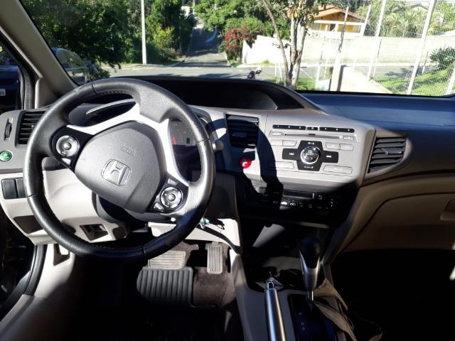 Honda Civic 2012/13 Automático - Manutenção impecável!! pneus novos - Foto 7