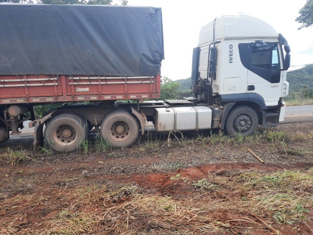 CAMINHÃO IVECO 480 TRAÇADO 6X4 ANO 2013 SEM MOTOR OPORTUNIDADE ESTUDO TROCA