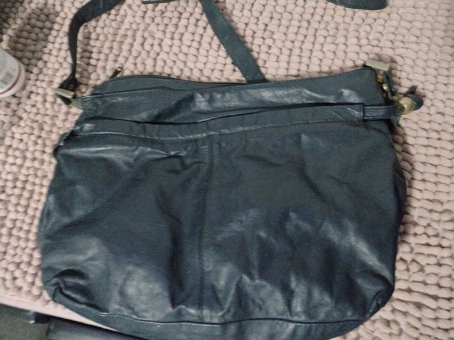 Bolsa azul marinho de couro  - Foto 3