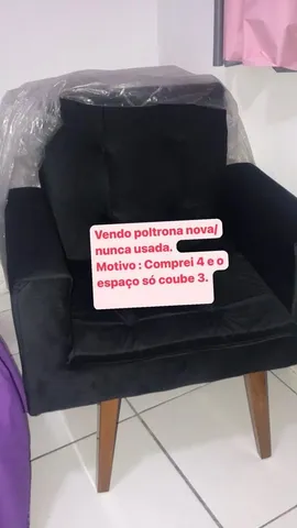 Poltrona usada de barbearia de couro preto para penteados dentro