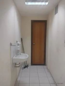 Aluga-se Prédio Comercial com 10 Salas - Foto 14